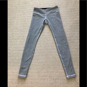 Lululemon Heathered Wunderunders Size 6
